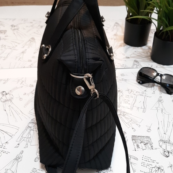 Handbag - Picture 3 of 4